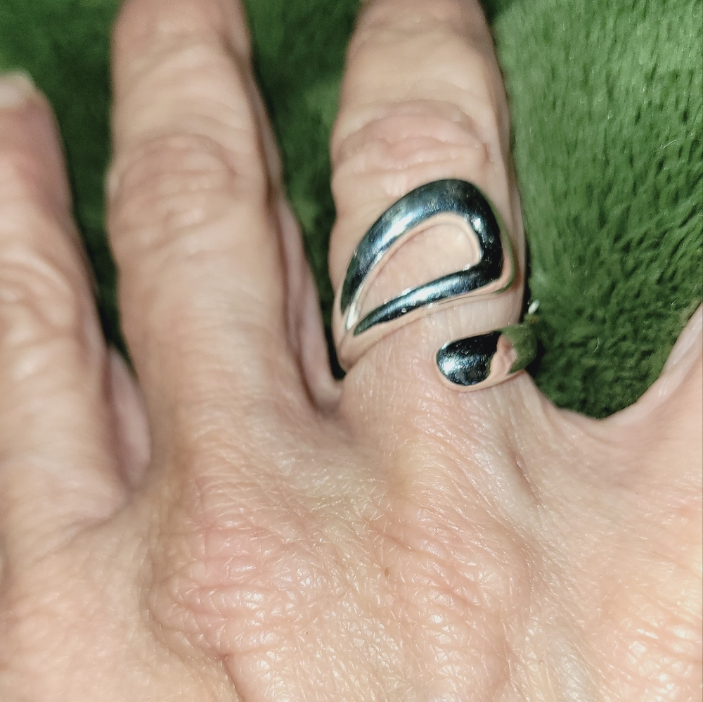 S925 ladies modern ring